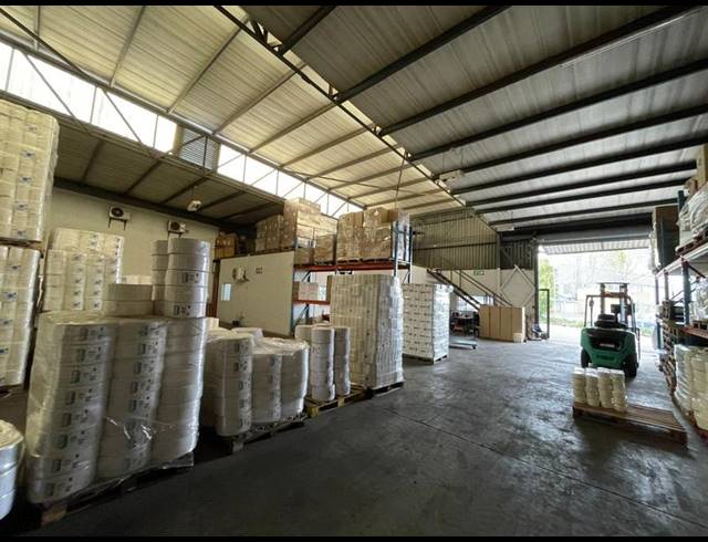 INDUSTRIAL PROPERTY TO RENT IN HENNOPSPARK